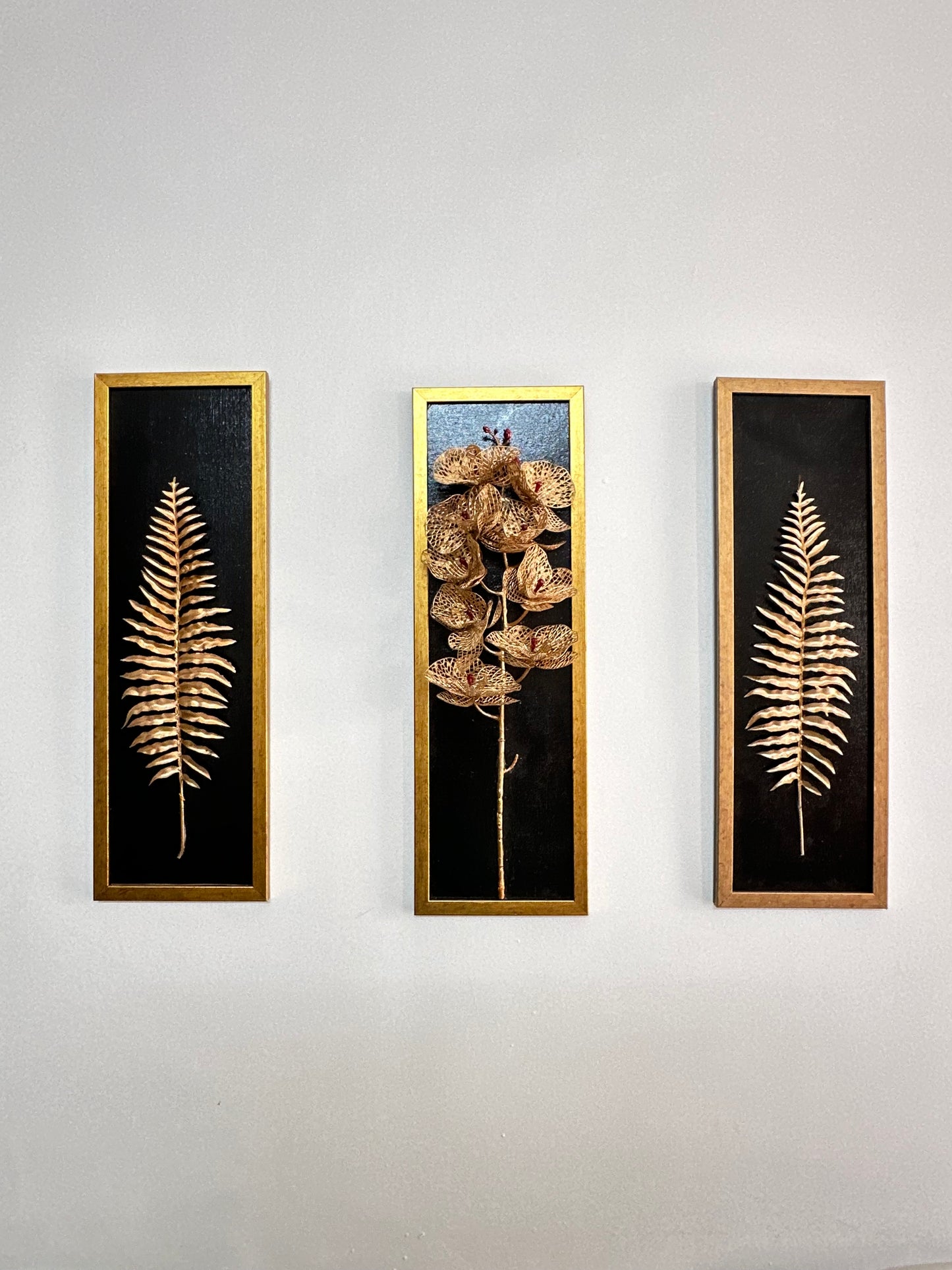 Wall Decor - Artificial floral decor (Set of 3)